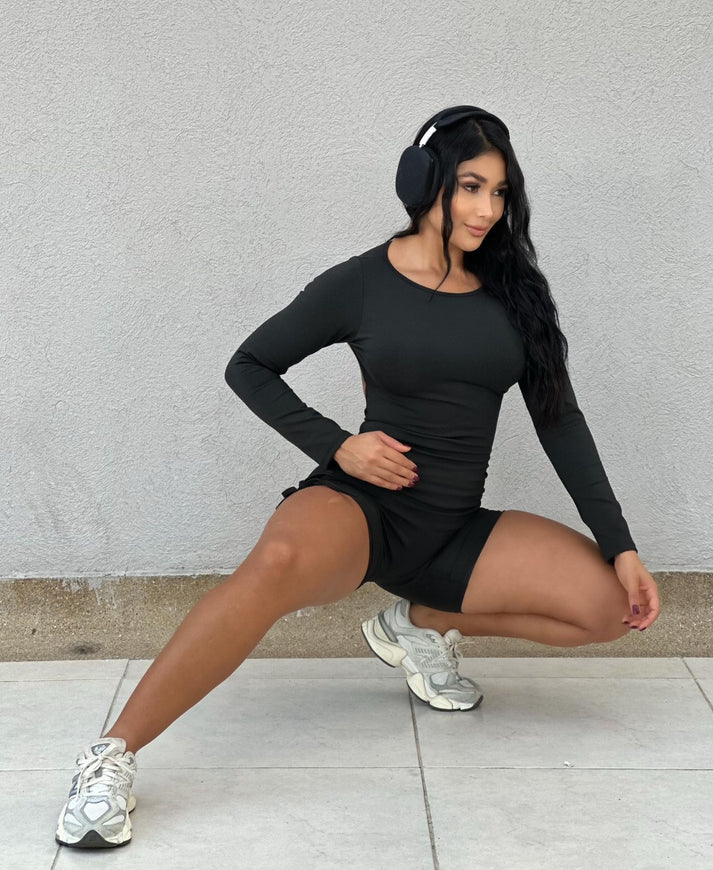 ENTERIZO CORTO MANGA LARGA